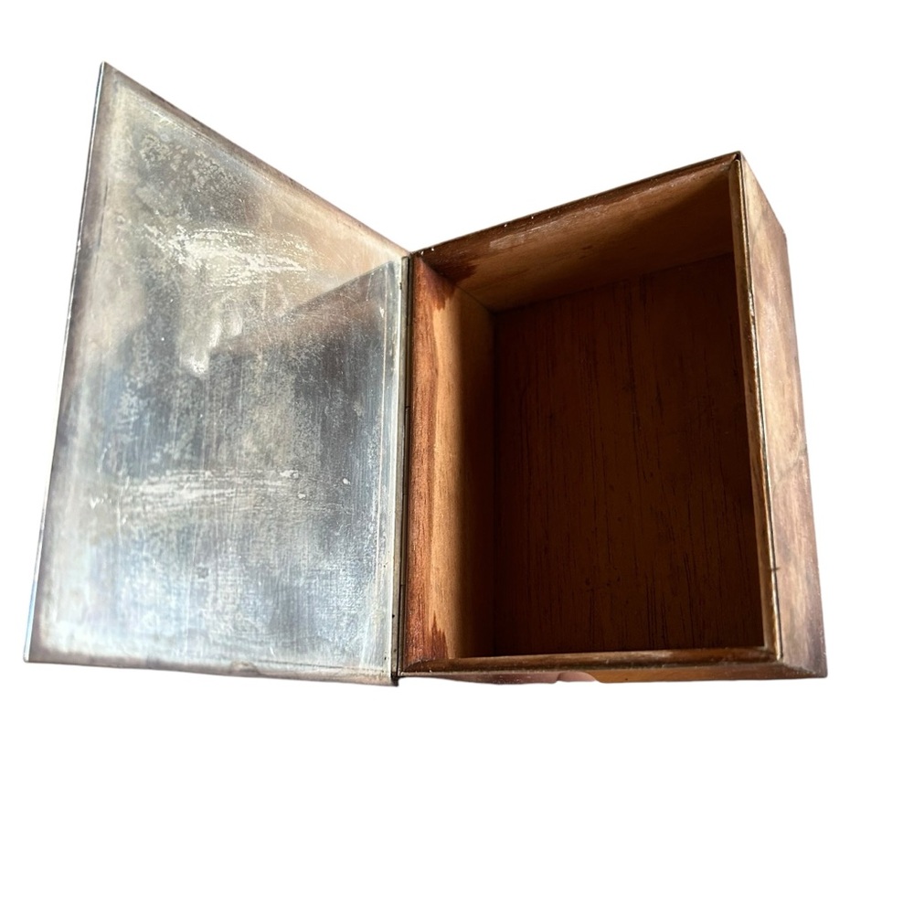 Vintage Tiffany and Co Sterling Silver Box with Mirror - Picture 8 of 11